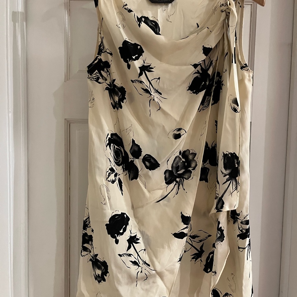 Cream/Navy floral dress